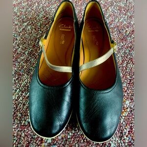Clarks leather flats, Size 9